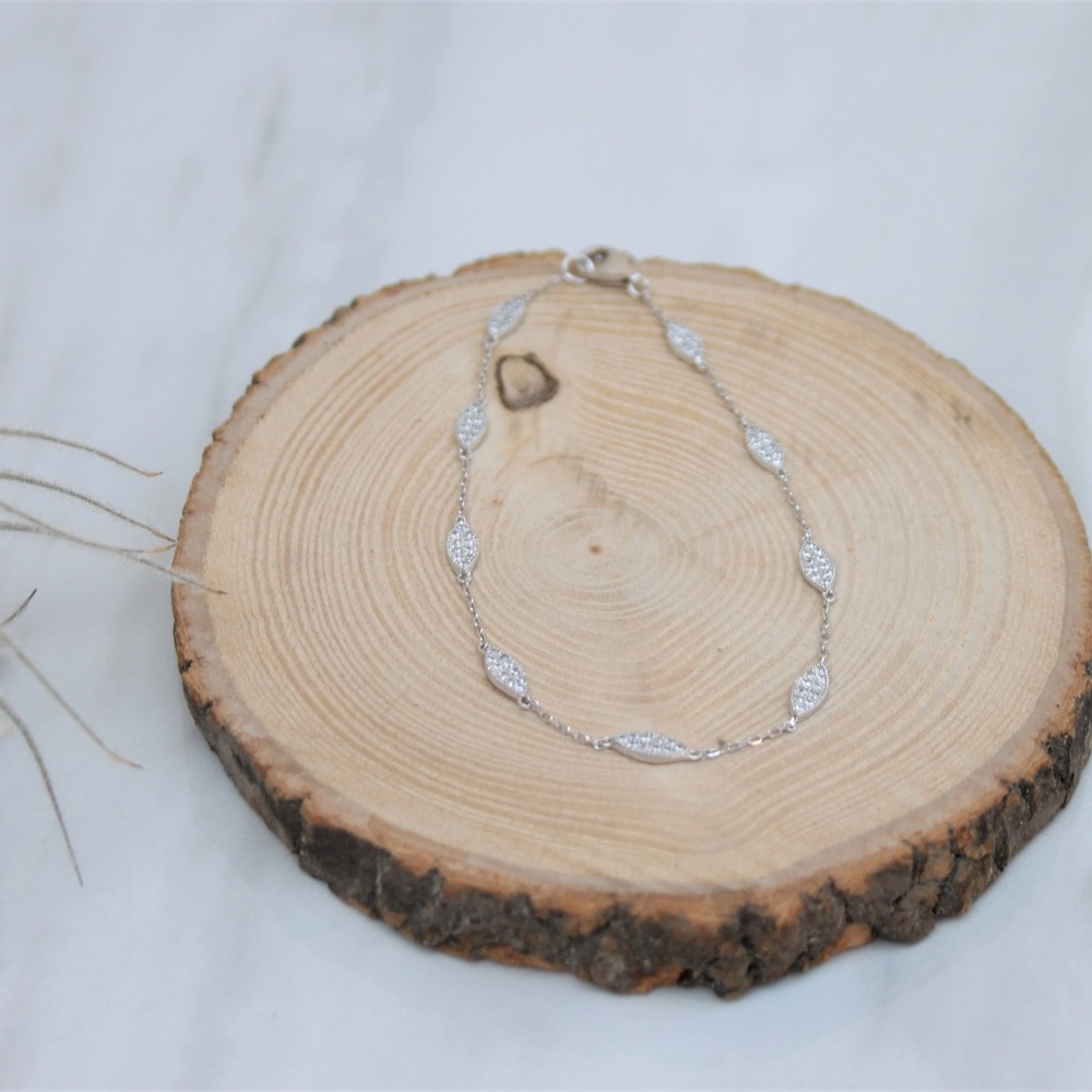 Dainty CZ Multi Teardrop Sterling Silver Braclet